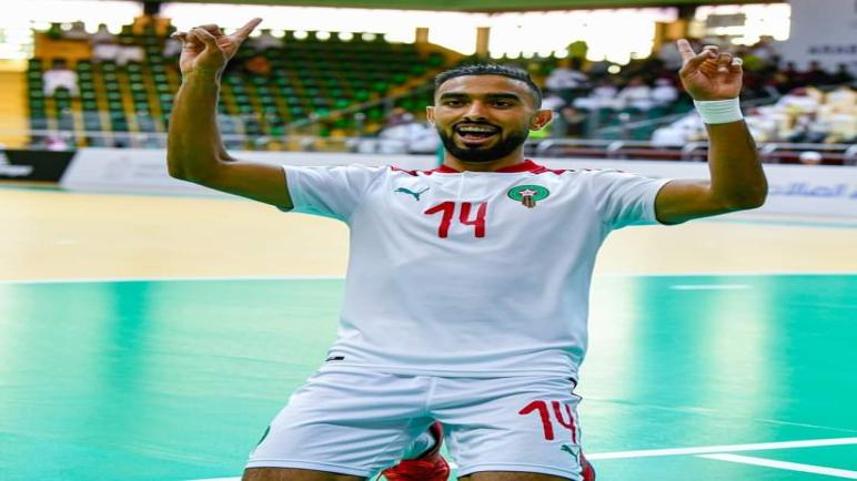 بثلاثية نظيفة المنتخب المغربي يهزم نظيره العراقي ويتوج بطلا للعرب.. سعيد ادرغال