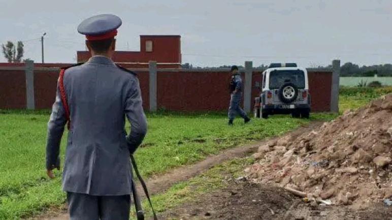 “فضيحة نصب تهز الحوز.. درك أمزميز يفك شفرة الاحتيال على ضحايا زلزال أمغراس”…عقادي نيوز