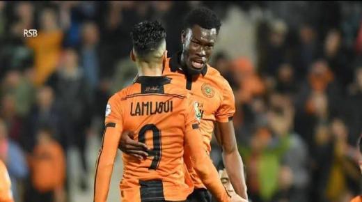فريق نهضة بركان يعبر للدور نصف النهائي من كأس الكونفدرالية الأفريقية