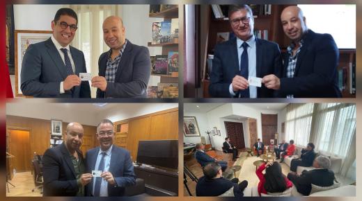 لقجع وبنسعيد ومجاهد يتسلمون بطاقة الملاعب
